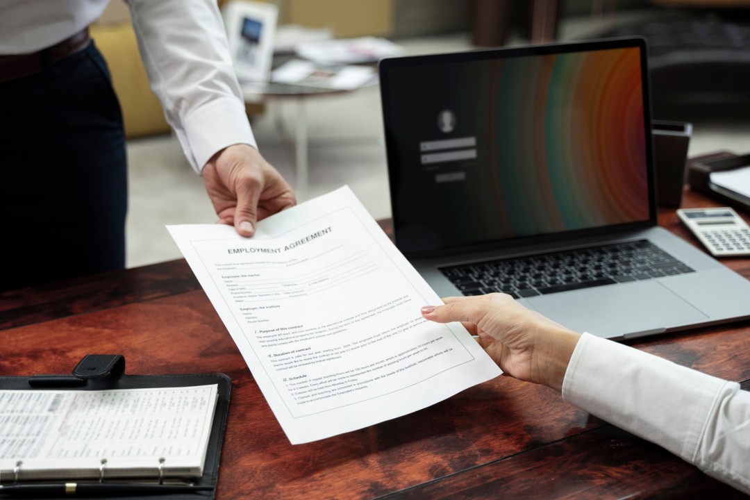 Mastering the Art of Showcasing Freelance and Contract Work on Your Resume